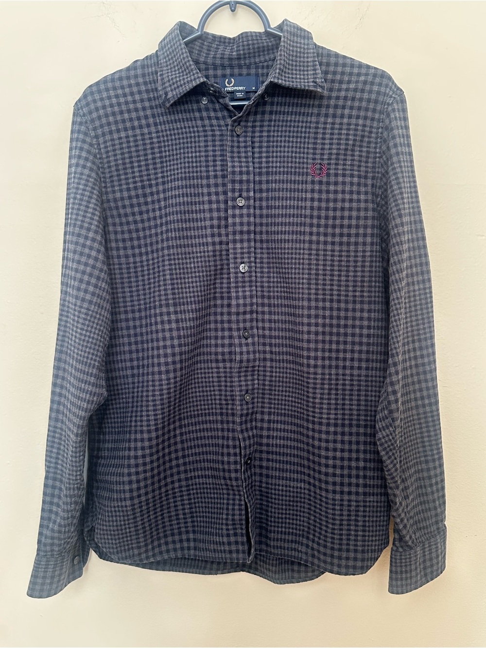 Fred Perry Men’s Plaid Button Down Shirt Size Medium Gray Black/Navy